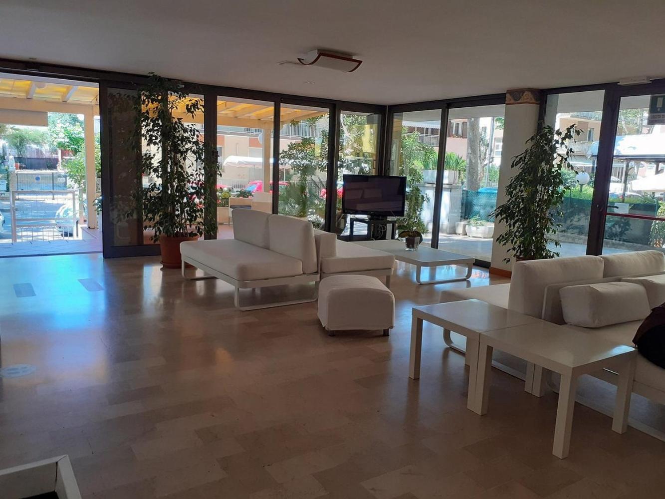 Hotel Ambasciata Cesenatico Zewnętrze zdjęcie