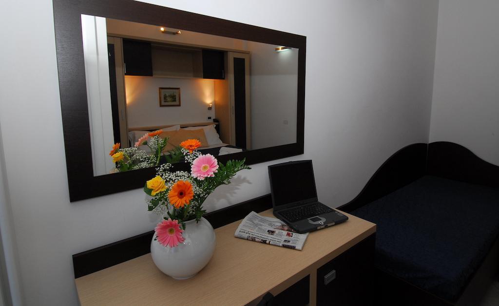 Hotel Ambasciata Cesenatico Pokój zdjęcie